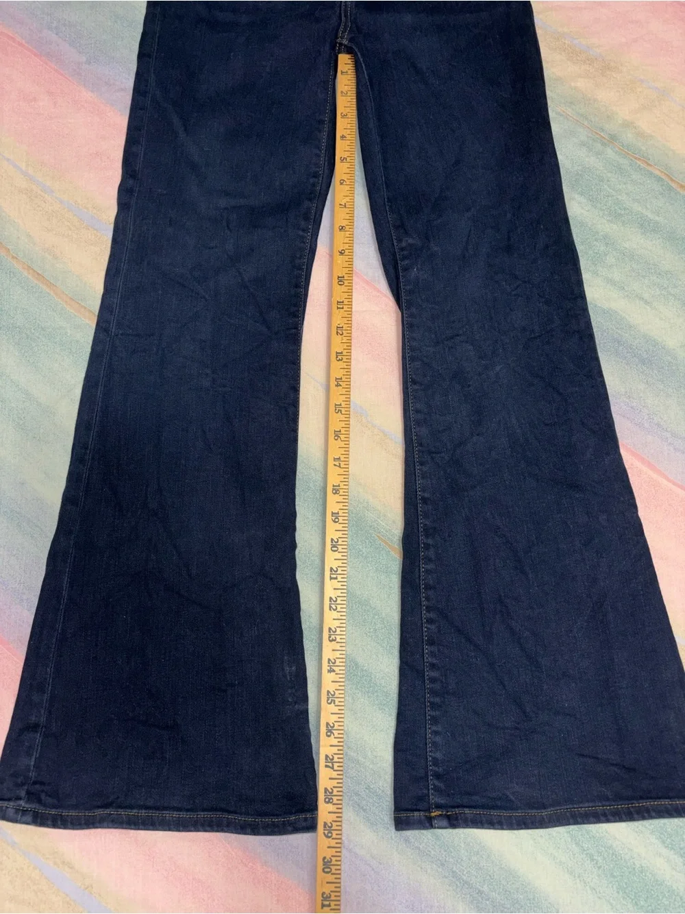 FRAME The Pixie Icon Jeans in Rinse Blue Mid Rise Flare Wide Leg Size 28